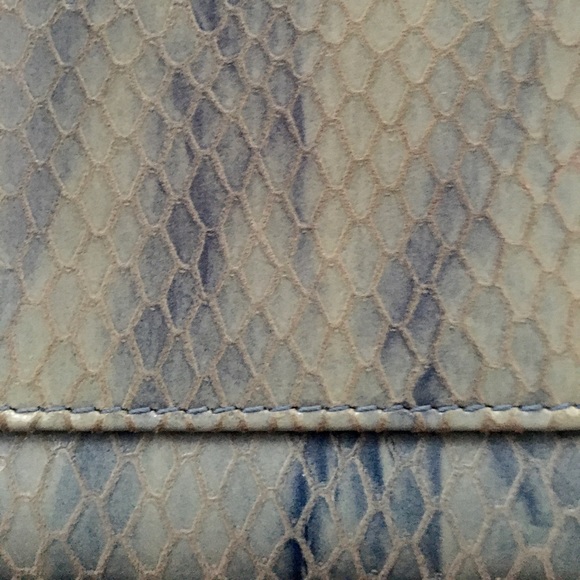 ✨Stuart Weitzman Croc Shoulder Purse✨ - Picture 2 of 6